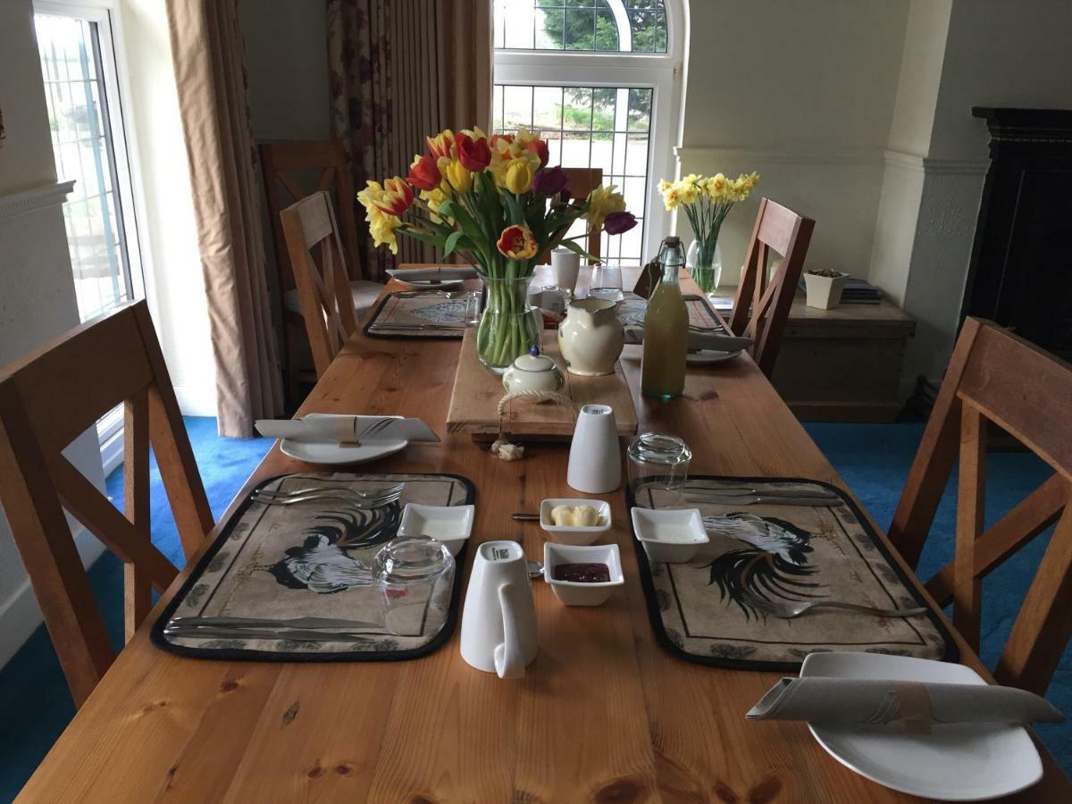 Hampreston Stapehill Lodge B&B מראה חיצוני תמונה