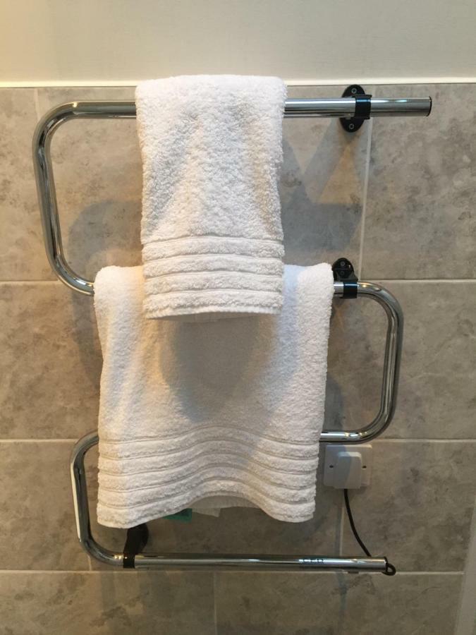Hampreston Stapehill Lodge B&B מראה חיצוני תמונה