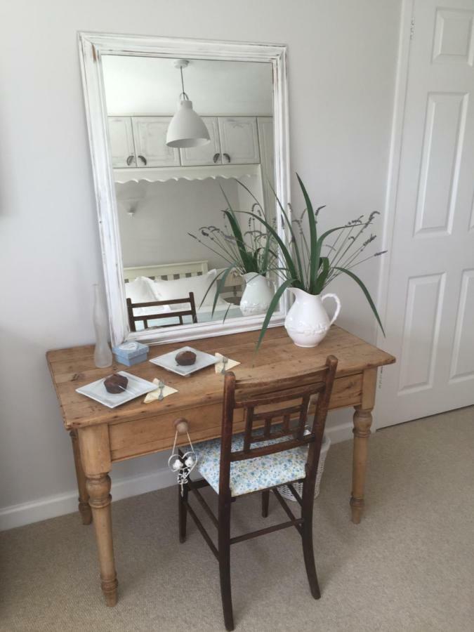 Hampreston Stapehill Lodge B&B מראה חיצוני תמונה